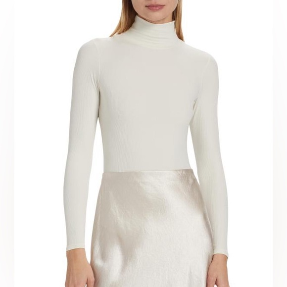 SPANX Tops - SPANX ribbed Mockneck bodysuit